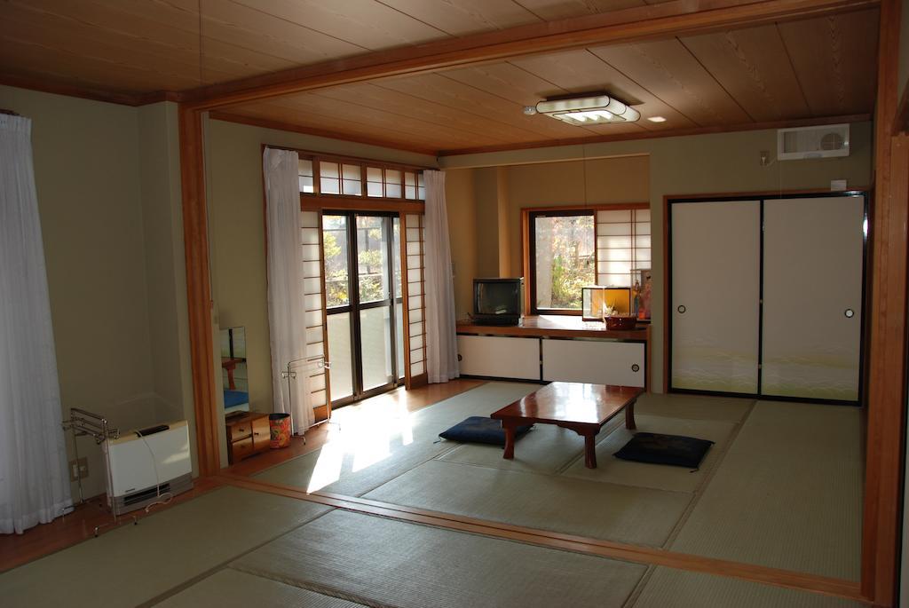 Yamanouchi Guest House Yamanakako Ngoại thất bức ảnh